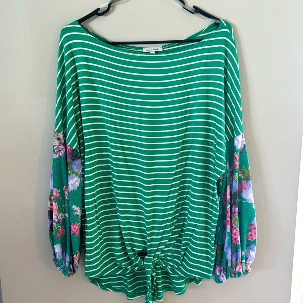 White Birch Striped Floral Sleeve Oversized Top Large